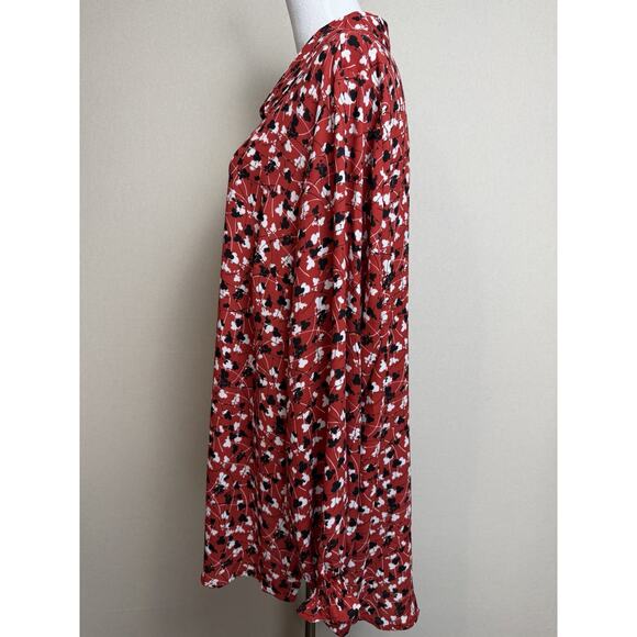 Lane Bryant Women’s Tunic Top Button Front Sz 26/28 Red W/ Black White Print - Picture 9 of 16